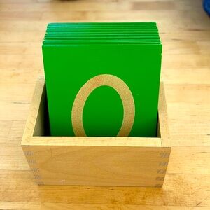 Montessori learning toy numeral sandpaper and box